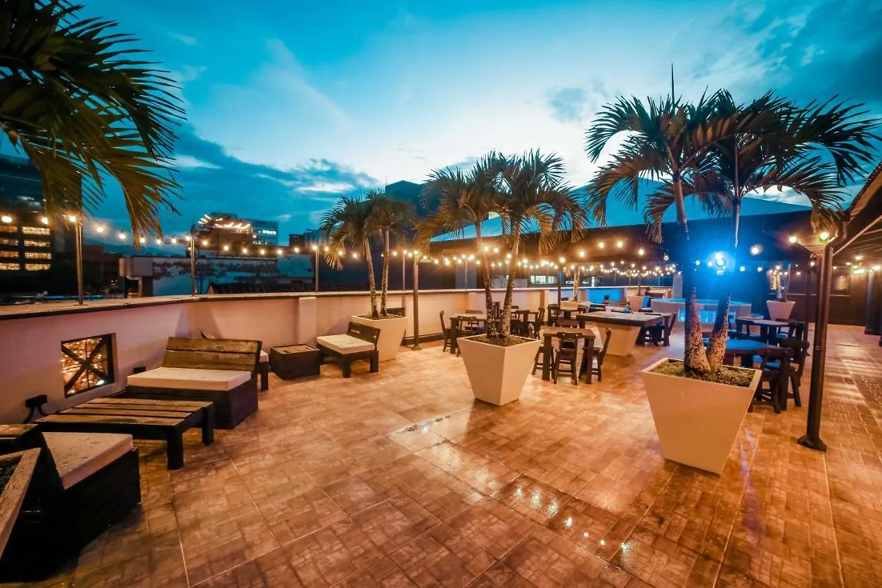 Hotel Tik Medellín 3*,