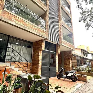 Apto Moderno En Laureles Medellín